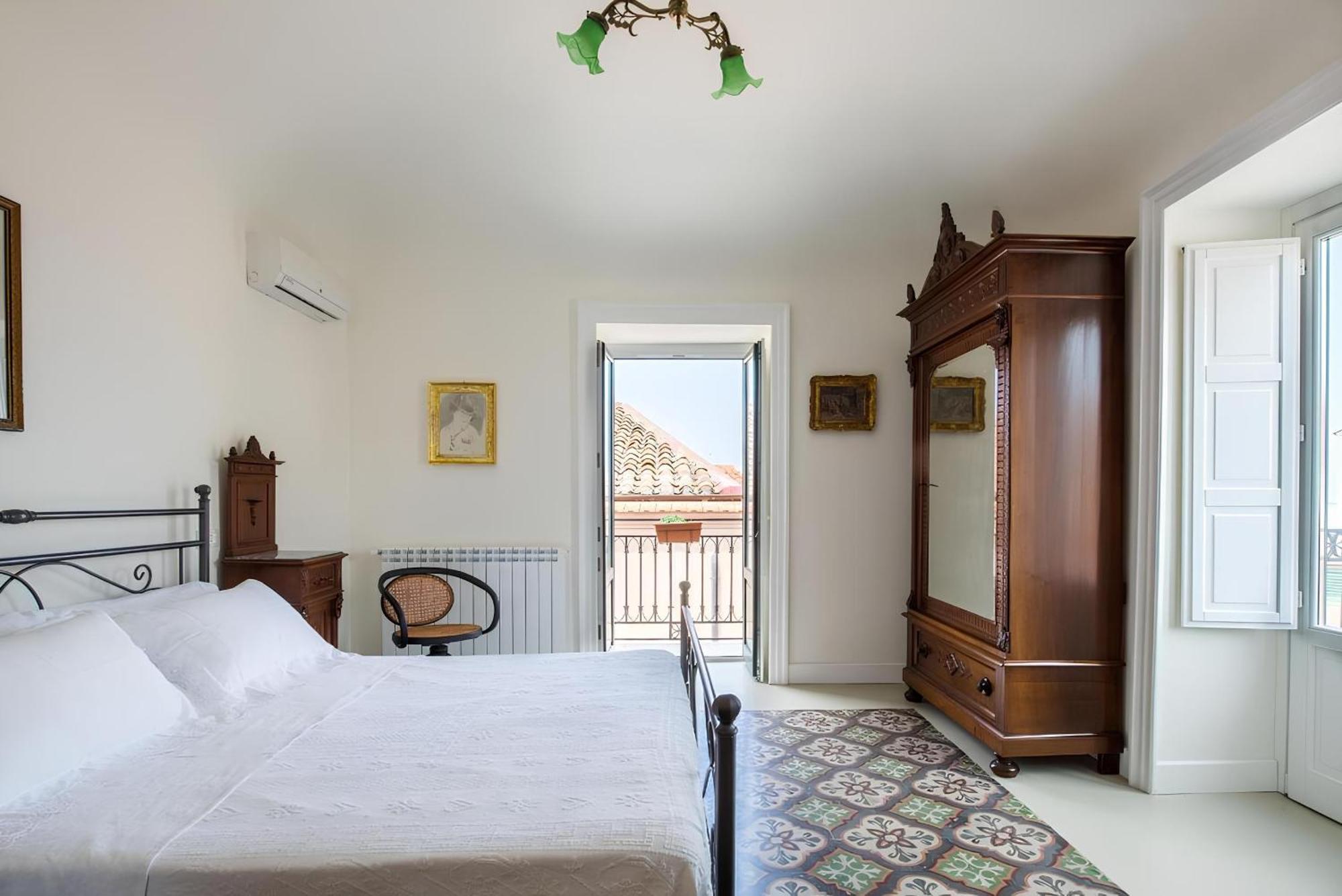 Apartamento Vittorio Emanuele Street House Cefalú Exterior foto